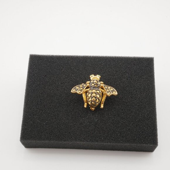 Joan Rivers Jewelry - Joan Rivers Bee Brooch Pin With Gold-Tone & Rhinestones Jewelry Accessory #2
